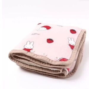 Miffy🐰🍓Strawberry Blanket